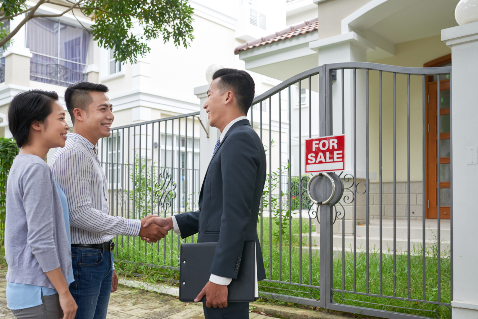 7 Benefits of Living in a Gated Community