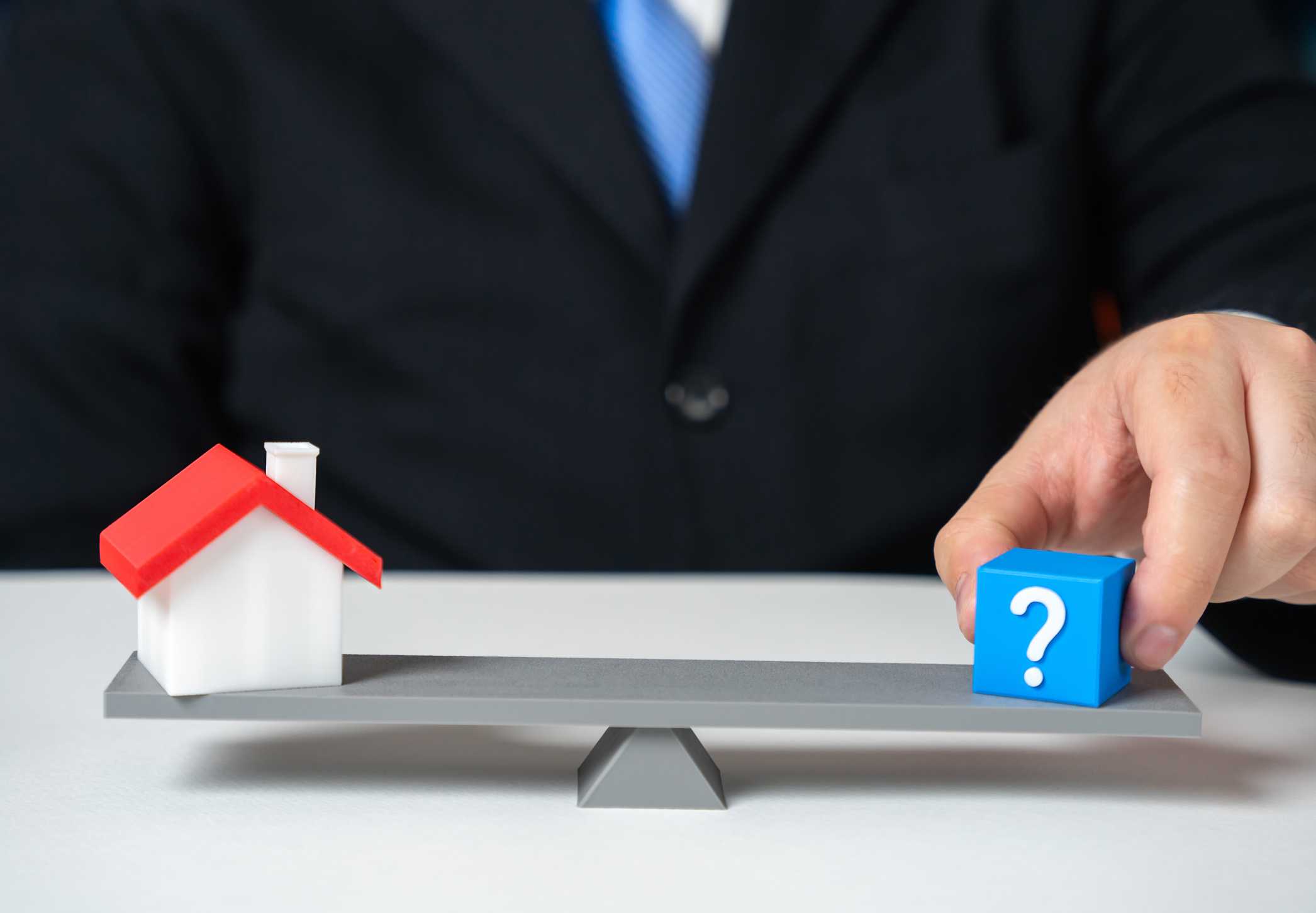 Investment and return balance in real estate